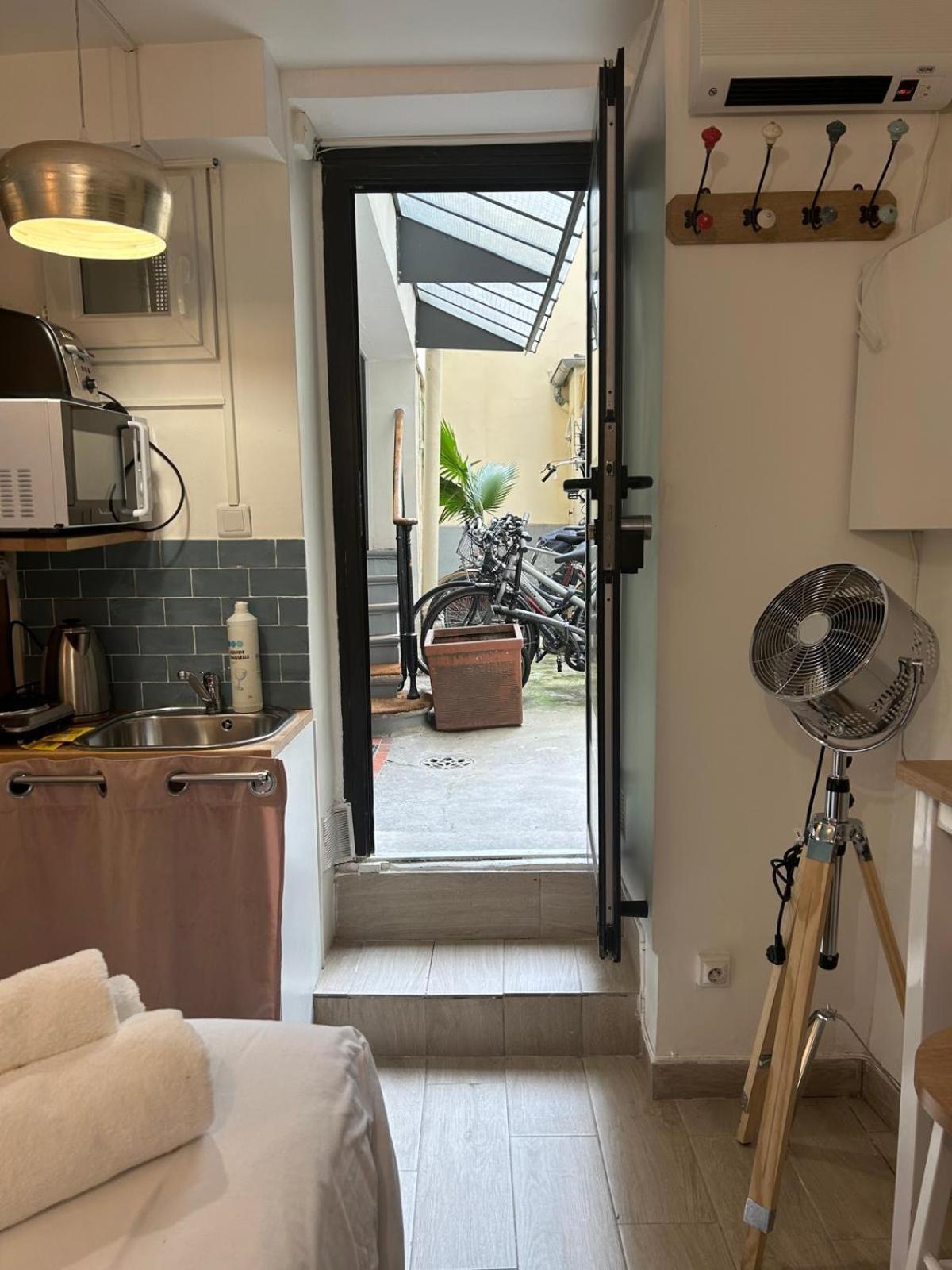 Joli Studio Rue De Nazareth París Exterior foto